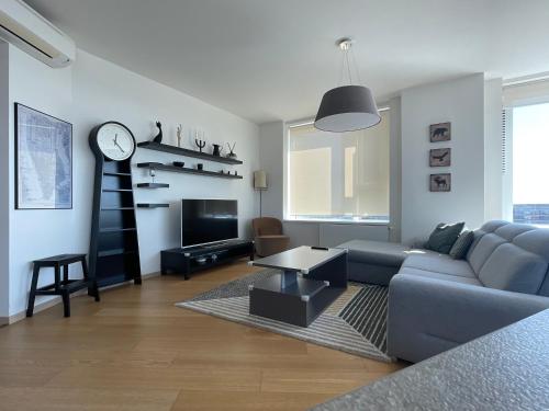 SAG Panorama Apartment 3 rooms 19th floor Great view Free parking, Bratysława (zdjęcie 10)