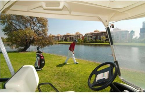 La Colina Golf & Beach