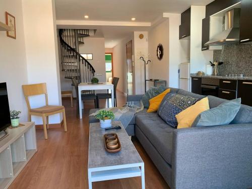 ApartaMonti Dúplex (ApartaMonti Duplex) in Szent Quirze de Besora
