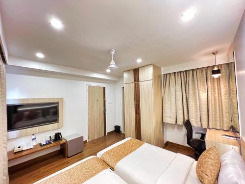 White House by Maxxvalue Service Apartments Bandra