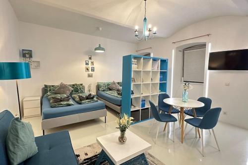 C’est la vie à Paris Apartment in Wien