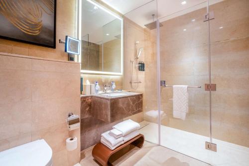 Executive Double Room with Two Double Beds with River View  image 10