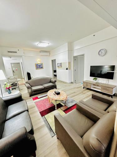 Elements service suite@ Times Square - image 8