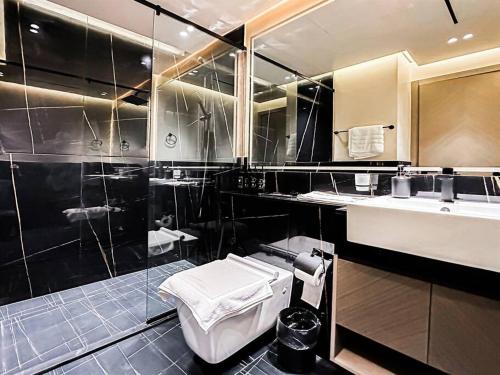 Trophy Amazing Burj Khalifa Views from This Stylish Condo, Dubái (foto 9)