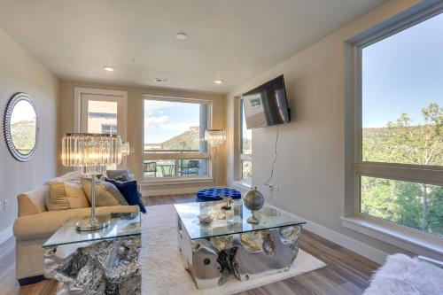 Castle Rock Condo - Walk to Dining and Shopping! in Castle Rock, USA