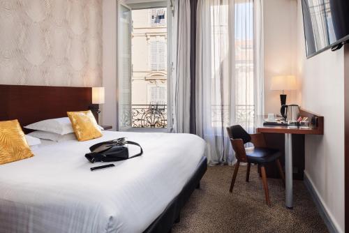 Superior Double Room image 2