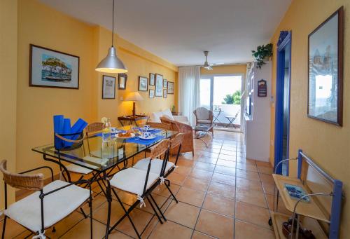 Apartment with Sea View image 8