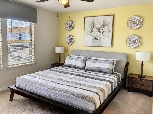 Five-Bedroom House image 10