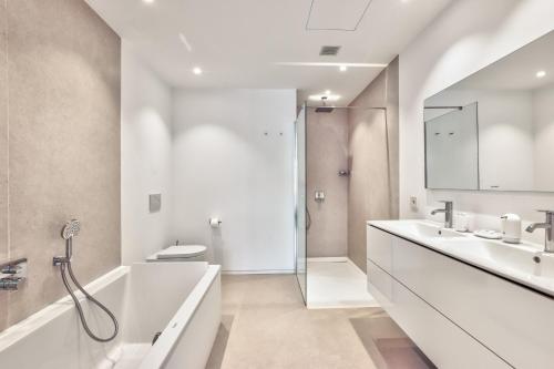 Two-Bedroom House image 7