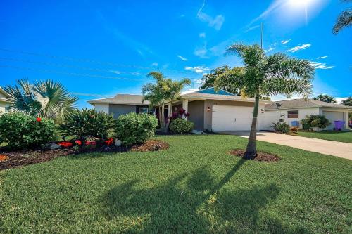 Village Green Pool Home in Bradenton, USA