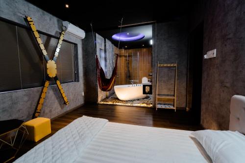 Viking Hotel - Superior - Chu Van An