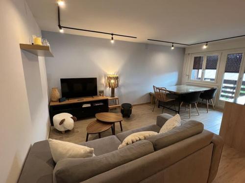  Cozy 2-bedroom appartment, lovely mountain escape, Unterkunft in Crans-Montana