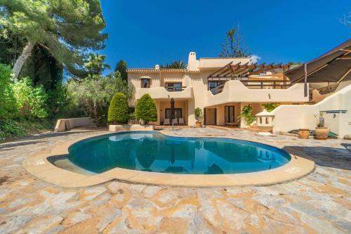 Deluxe Villa
