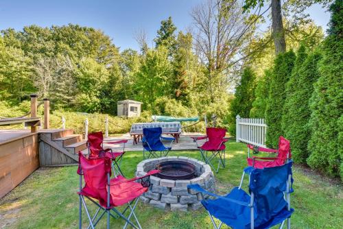 Waterfront Chautauqua Lake Retreat Dock, Kayaks! in Mayville, USA