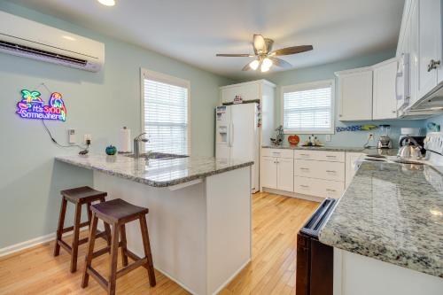 Lovely Tybee Island Home with Deck Less Than 1 Mi to Beach! Lovely Tybee Island Home with Deck Less Than 1 Mi to Beach!