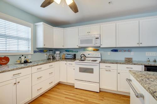 Lovely Tybee Island Home with Deck Less Than 1 Mi to Beach! Lovely Tybee Island Home with Deck Less Than 1 Mi to Beach!