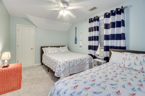 Lovely Tybee Island Home with Deck Less Than 1 Mi to Beach! Lovely Tybee Island Home with Deck Less Than 1 Mi to Beach!