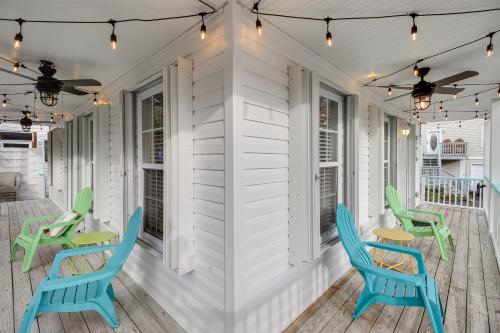 Lovely Tybee Island Home with Deck Less Than 1 Mi to Beach! Lovely Tybee Island Home with Deck Less Than 1 Mi to Beach!