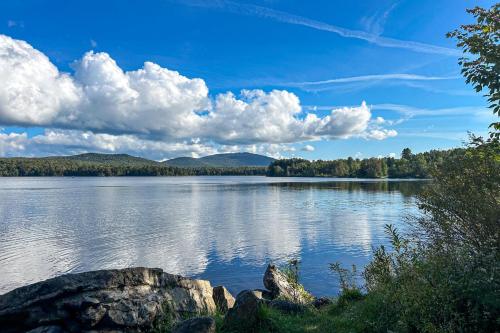 Lake Ninevah Retreat in Mount Holly, USA