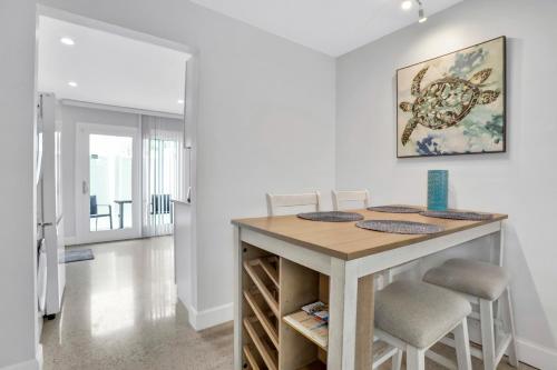 Islanders Outpost in Dunedin, USA