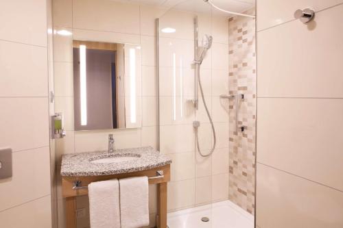 Hampton By Hilton Munich City Center East - image 8