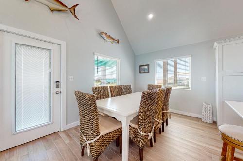 FLD112 Mahi Bay, 5BD, 4BA, Private Pool, Beautiful views in Port Aransas, USA
