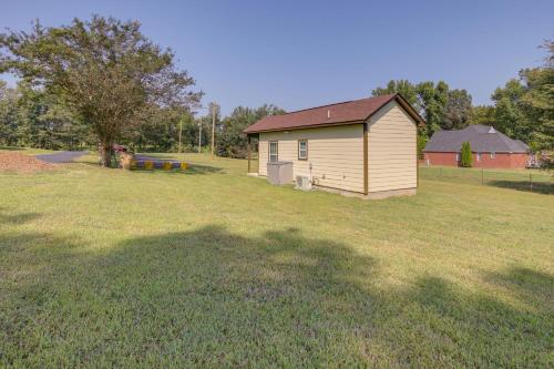 Quiet Millington Tiny House Near Naval Air Base!