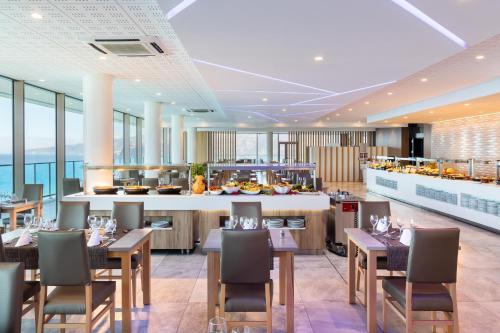 Restaurant, Hotel Best Semiramis near Jardín Botánico
