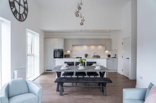The Sidings, Luxury Penthouse, Haworth - Apartment