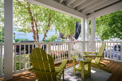 ระเบียง/ชานเรือน, The Neighborhood Hotel - New Buffalo 102 - King Porch in นิว บัฟฟาโล (MI)
