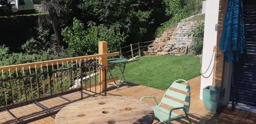 Ardèche Cottage Maison en Ardèche à Thuyets Pont du Diable, avec Terrasse avec vue