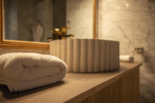 Standard Suite image 6