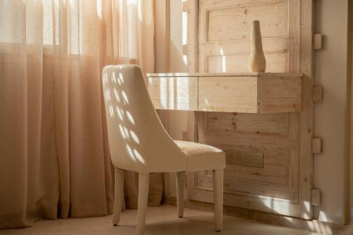 Standard Suite image 9
