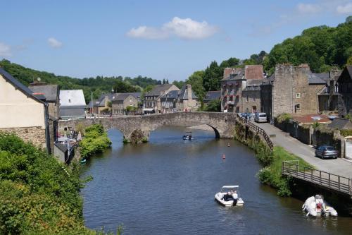 Au Fil De L'Eau - Le Bord de Rance - Location saisonnière - Dinan