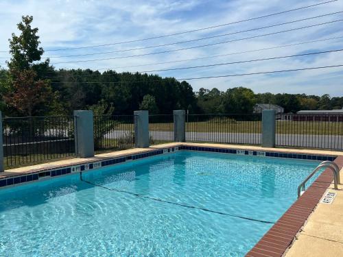 Quality Inn Adairsville-Calhoun South - image 27