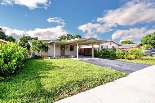Tropical Oasis Retreat in Oakland Park, FL home in Fort Lauderdale, USA