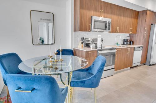 Beautiful Property with King Bed & Free Parking in Miami, USA