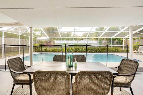 Pet-Friendly Lakeland Escape with Private Pool! Pet-Friendly Lakeland Escape with Private Pool!