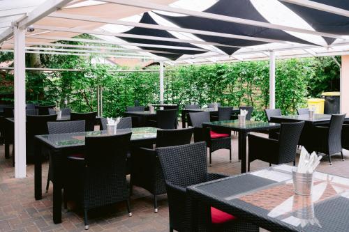 Restaurant, Hotel Landgasthof Zur Alten Scheune in Zweibrucken