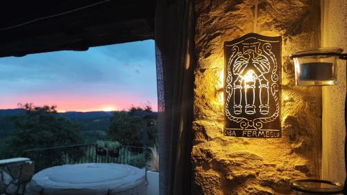 Amazing STUDIO CASA FERMEGLIA with private jacuzzie and perfect panoramic view
