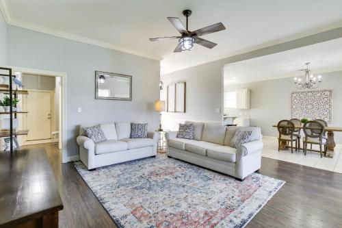 Canalfront Baton Rouge Home with Patio 6 Mi to LSU! in Baton Rouge, USA