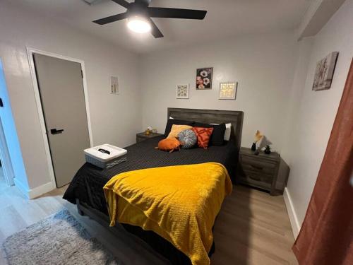 Townhouse Retreat: 3 miles from Beale St in Memphis, USA