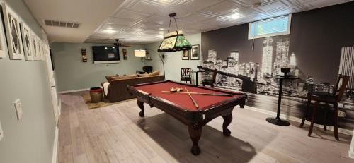 Comfortable, spacious, 1bdrm basement apartment, sleeps 4 in Milton, USA