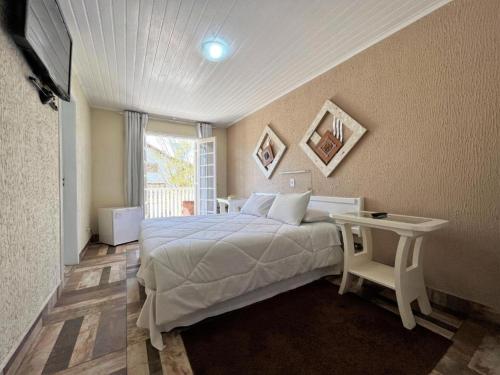 Double Room with Balcony room in Hotel Solar da Montanha
