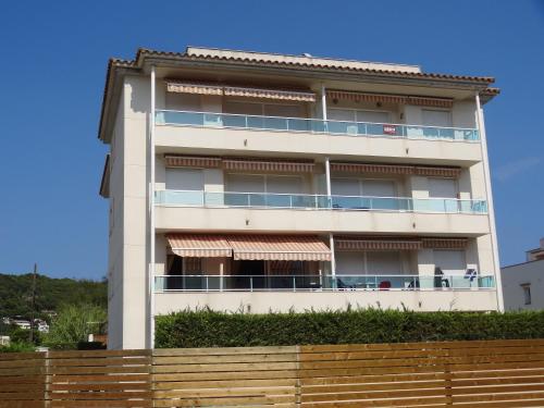 Two-Bedroom Apartment (6 Adults)