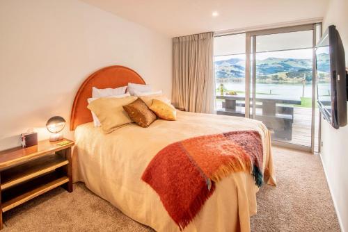 Views Views Views - Taka Retreat - Akaroa Home