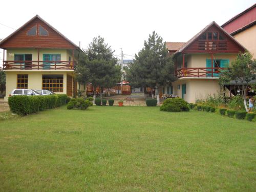 Accommodation in Comuna Limanu