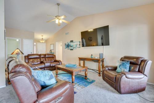 Family-Friendly Peoria Home with Pool and Fire Pit!