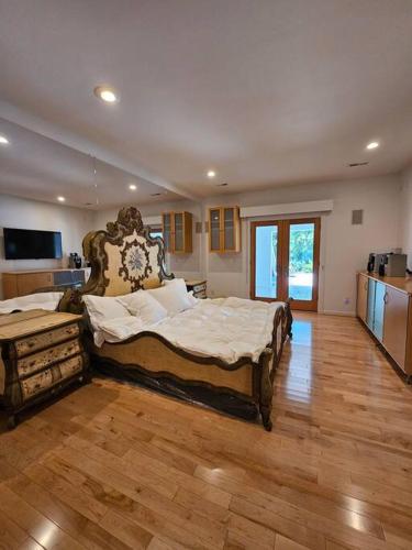 Greensboro Lakefront House -K Idol House in McLeansville, USA