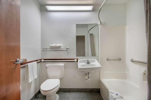 King Room - Disability Access - Non-Smoking